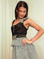 See ladyboy Cherri spread her horny hole